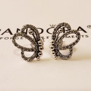 🦋 Authentic Pandora ⭐️RETIRED⭐️ BUTTERFLY EARRINGS